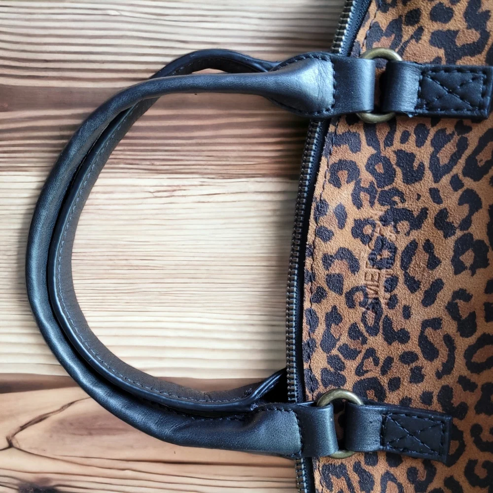 Leopard Print Purse by American Leather Co Austin - Picture 4 of 11